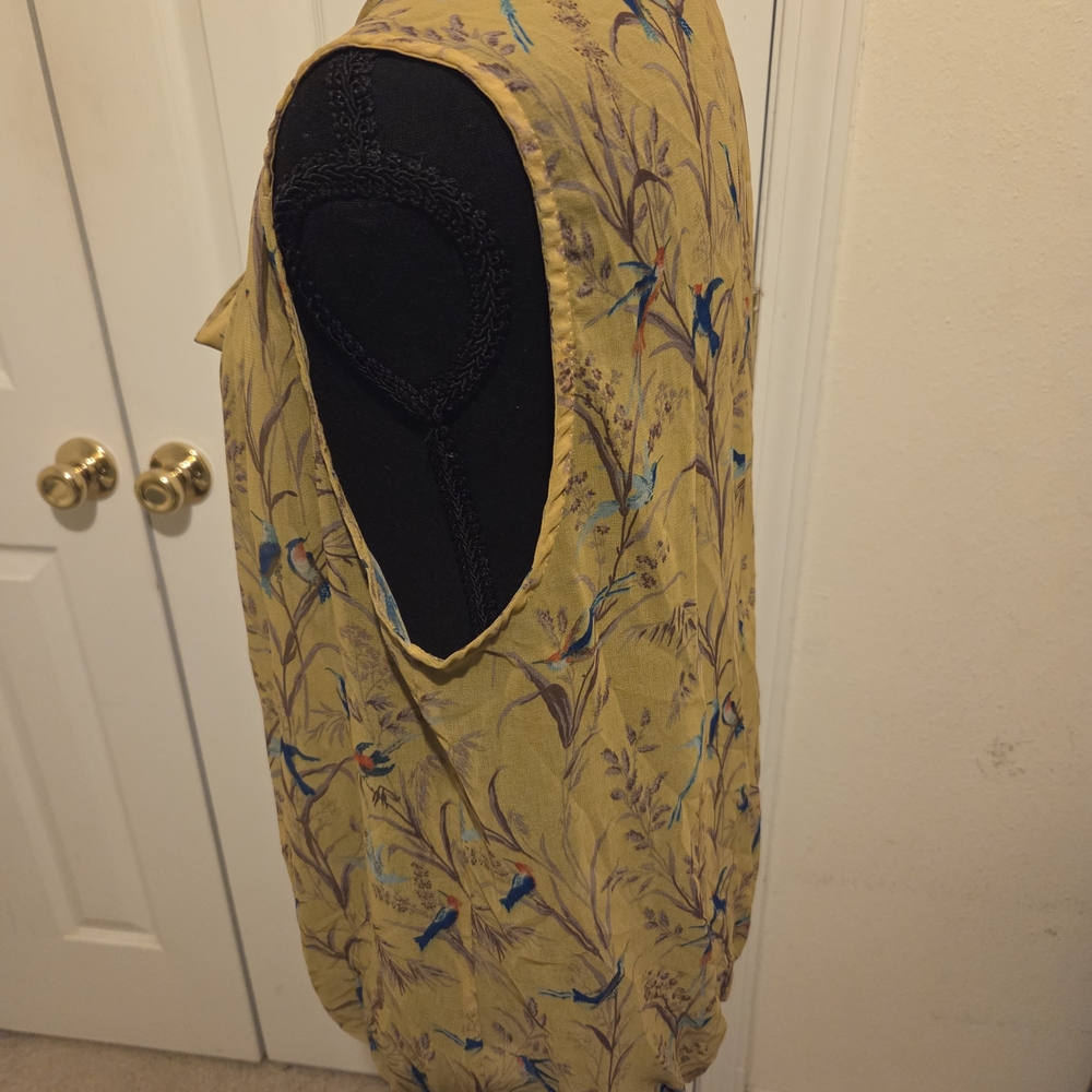 Chic Yellow Bird Print Blouse - Picture 3 of 4